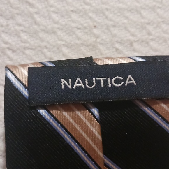 NWOT. Nautica Silk Tie. - Picture 3 of 3